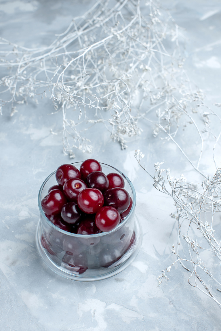 Sour-cherries ZA NASLOVNA VERTIKAL